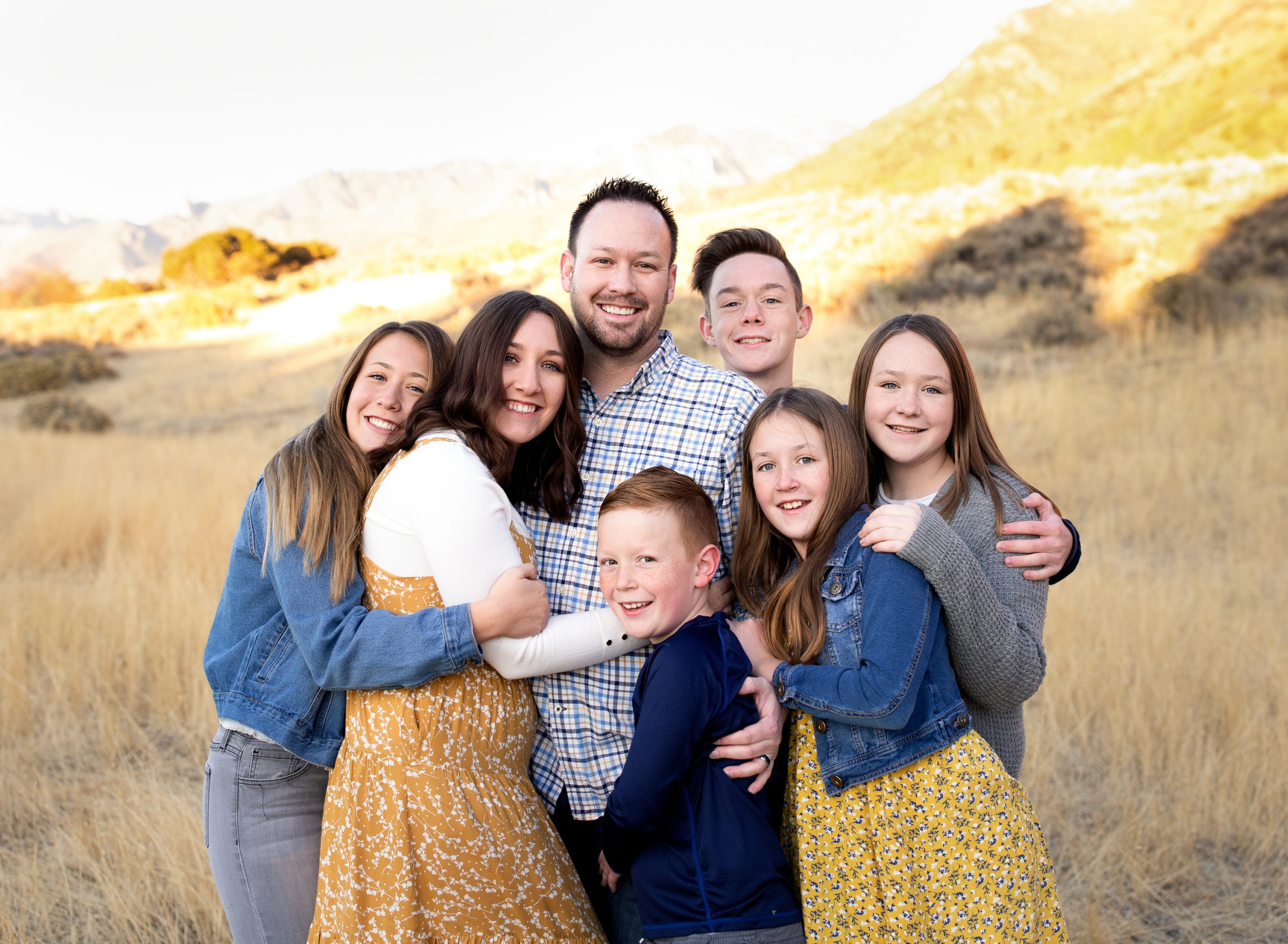 A utah family at their family session.